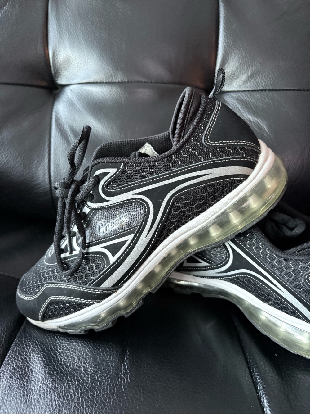 Cheeks Black Athletic Air-Cushion Sneakers